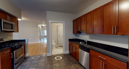 9 Beacon St, Unit 1 in Somerville, MA - Building Photo - Building Photo