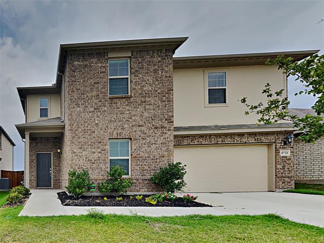8721 Antelope Flat Ln in Fort Worth, TX - Building Photo