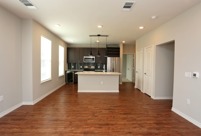 Oxford At Lake View in Corinth, TX - Building Photo - Interior Photo