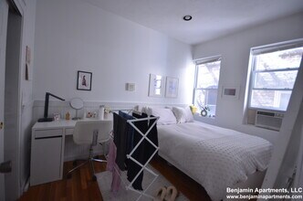 15 Cleveland Pl, Unit 2 in Boston, MA - Foto de edificio - Building Photo
