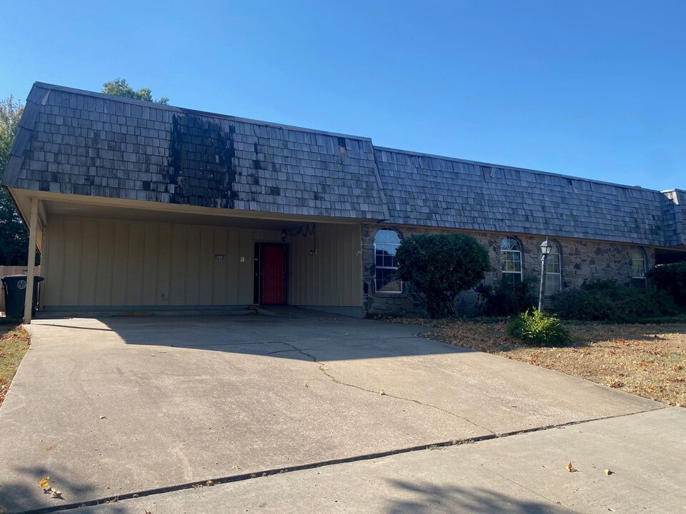 5518 E 61st Pl in Tulsa, OK - Foto de edificio