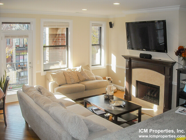 3229 N Kenmore Ave, Unit 3231-1