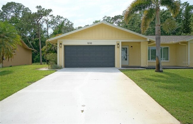 1010 Mainsail Way in Palm Harbor, FL - Building Photo - Building Photo