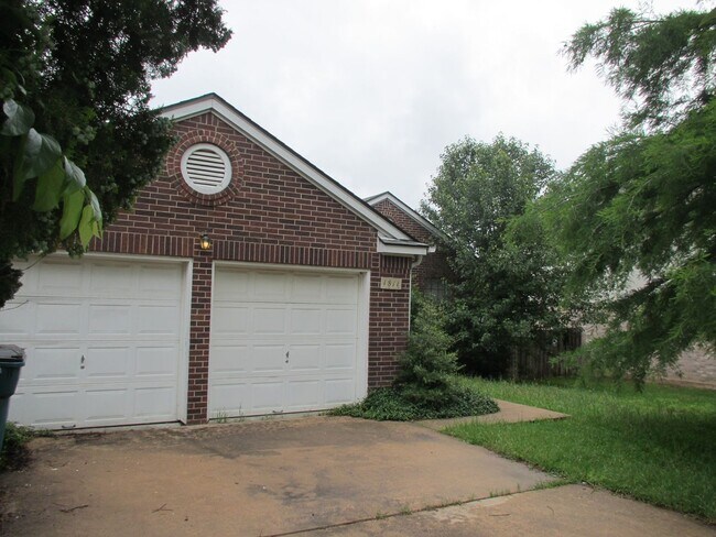 1811 Lion-Heart Dr in Cedar Park, TX - Building Photo - Building Photo