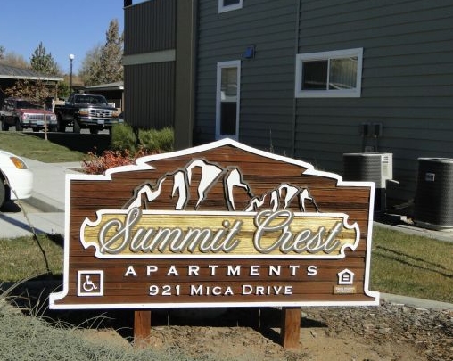 Summit Crest Apartments in Carson City, NV - Building Photo - Building Photo