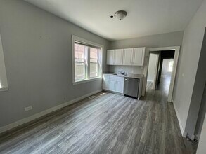 1725 Dodge Ave in Evanston, IL - Building Photo - Building Photo