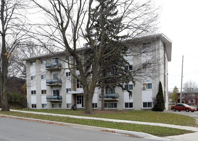 169 MacGregor Cres in Waterloo, ON - Building Photo - Building Photo