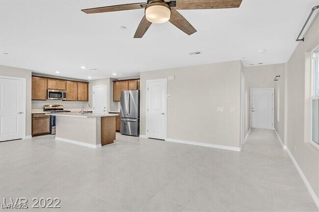 372 Rosefinch St in Henderson, NV - Foto de edificio - Building Photo