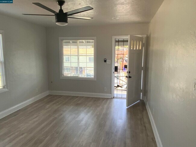 1121 Third St in Rodeo, CA - Building Photo - Building Photo