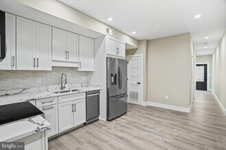 1371 Florida Ave NE in Washington, DC - Building Photo - Building Photo