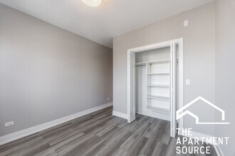 3953 N Janssen Ave, Unit N3 in Chicago, IL - Building Photo - Building Photo