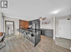 5000 Wyandotte St E in Windsor, ON - Building Photo - Building Photo