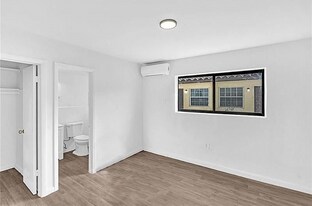 1027 SW 3rd St in Miami, FL - Building Photo