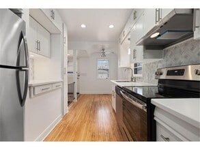 5449 42nd Ave S in Minneapolis, MN - Building Photo - Building Photo