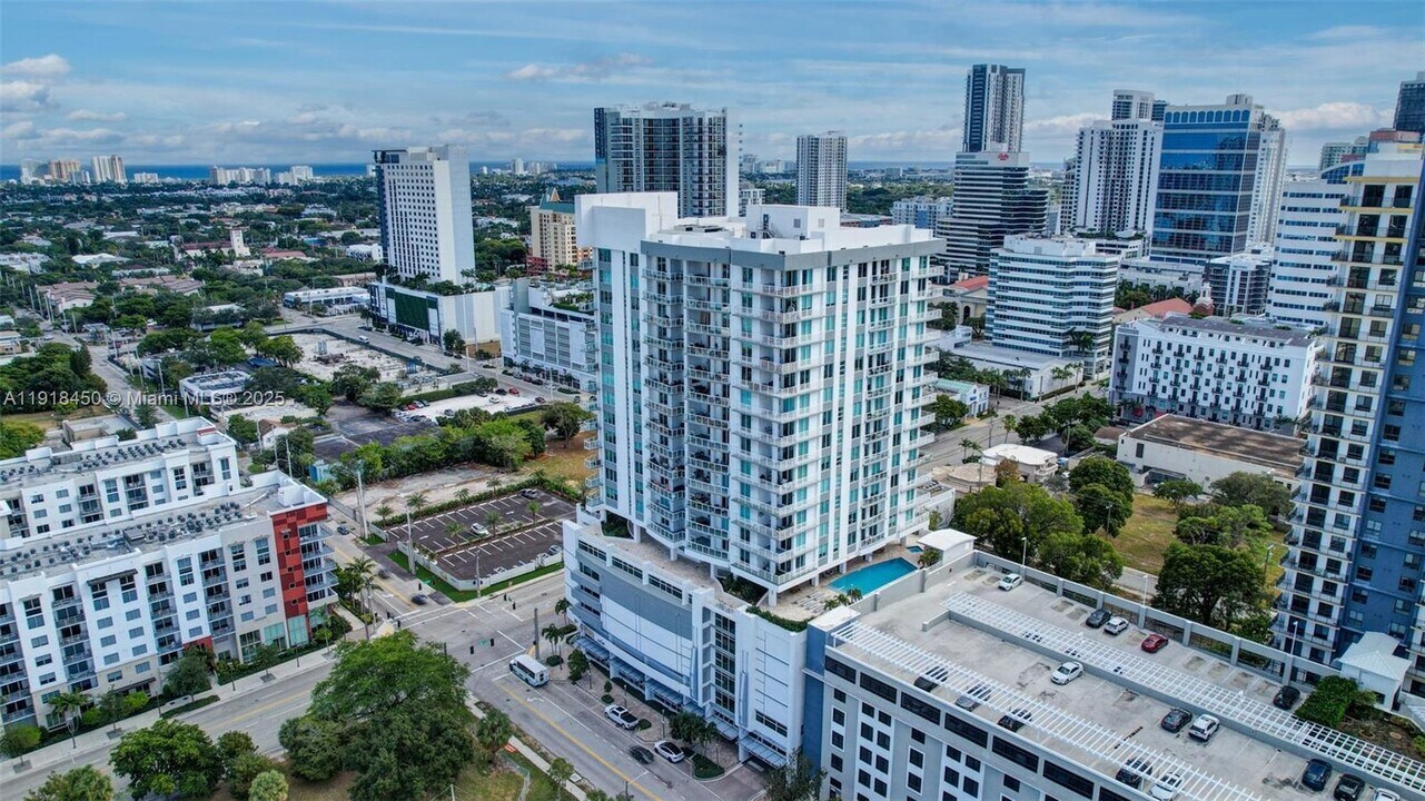 315 NE 3rd Ave, Unit 902 in Fort Lauderdale, FL - Building Photo