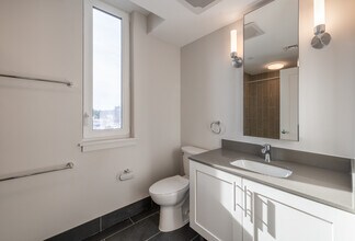 Park77 Apartments in Cambridge, MA - Building Photo - Interior Photo