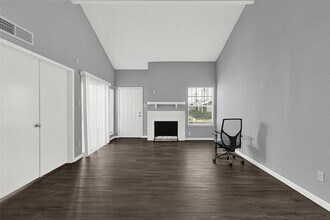 12111 Lemon Ridge Ln, Unit 121 in Houston, TX - Building Photo - Building Photo