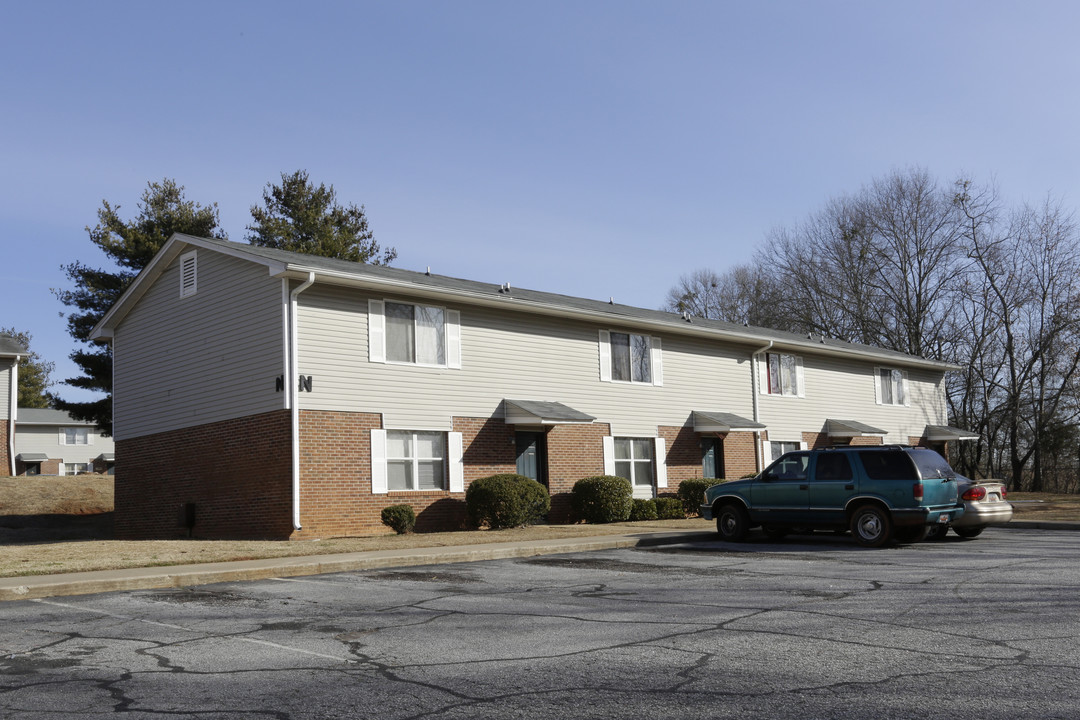 Greenville Arms Apartments in Greenville, SC - Building Photo