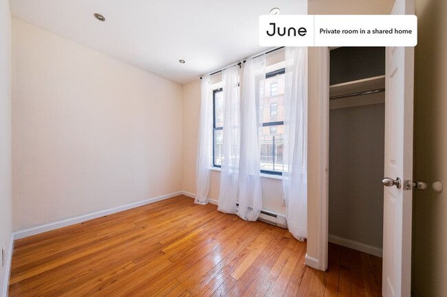 property at 350 Manhattan Ave