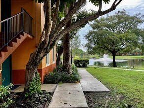 10717 Cleary Blvd in Plantation, FL - Building Photo - Building Photo
