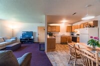 9135 University Ave photo'