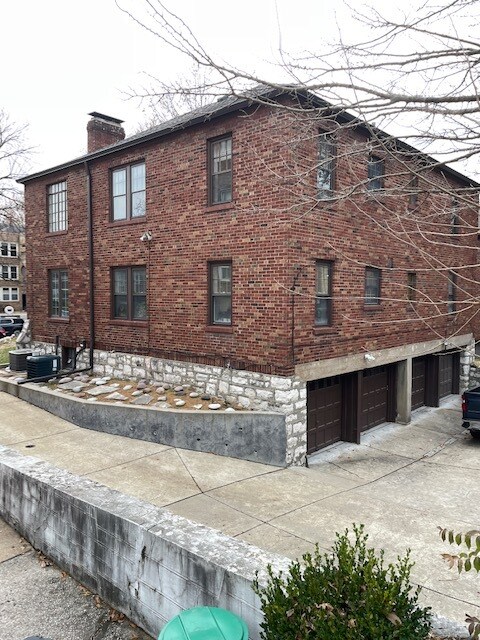 7533 York Dr in Clayton, MO - Building Photo - Building Photo