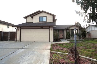 11965 W Gunsmoke Dr in Boise, ID - Building Photo