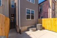 1423 N 8th St photo'