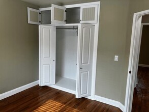 14801 Burbank Blvd, Unit 14801 Burbank Blvd in Van Nuys, CA - Foto de edificio - Building Photo