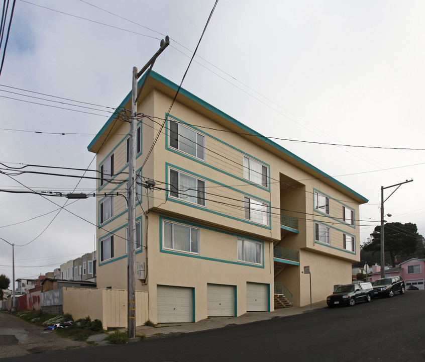 95 Como Ave in Daly City, CA - Foto de edificio