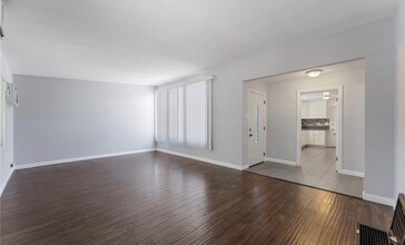 1218 E Washington Blvd in Pasadena, CA - Foto de edificio - Building Photo