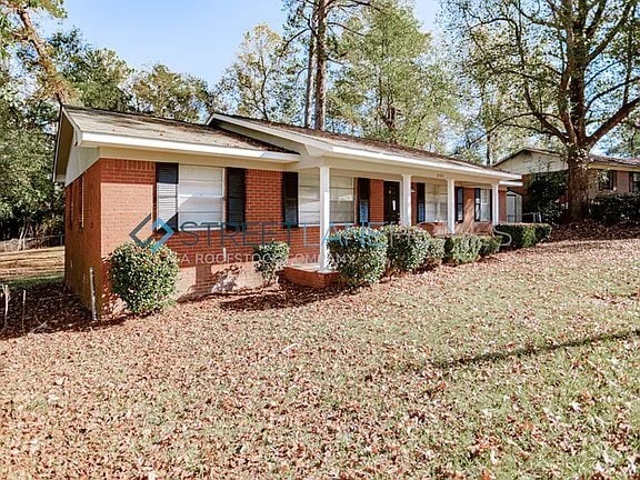 property at 3040 Foresthill Dr