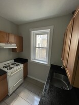 1169 Commonwealth Ave, Unit 15 in Boston, MA - Building Photo - Building Photo