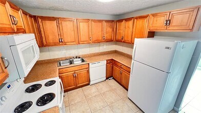 1902 Honour Rd in Orlando, FL - Building Photo - Building Photo