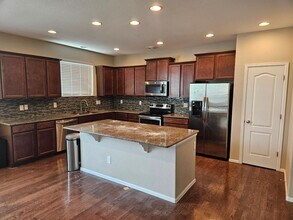 132 S Newbern Way in Aurora, CO - Building Photo - Building Photo