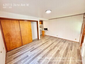 4207.5 34th Ave W in Seattle, WA - Building Photo - Building Photo