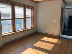 1715 W Rascher Ave in Chicago, IL - Building Photo - Building Photo