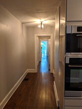 720 Berne St SE Apt B, Unit B in Atlanta, GA - Building Photo - Building Photo