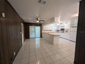 2907 Sam Hicks Rd in Plant City, FL - Building Photo - Building Photo