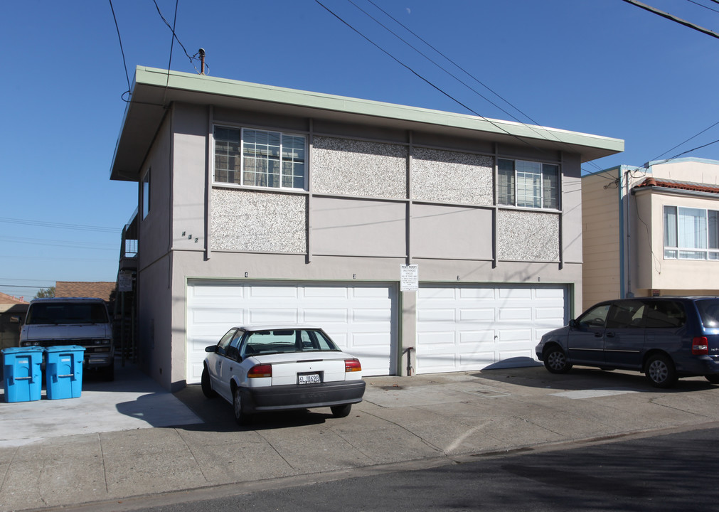 432 Milton Ave in San Bruno, CA - Building Photo