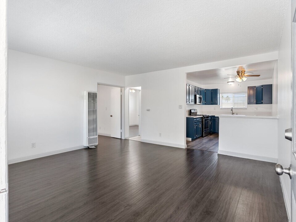 1335 Stanley Ave in Long Beach, CA - Building Photo