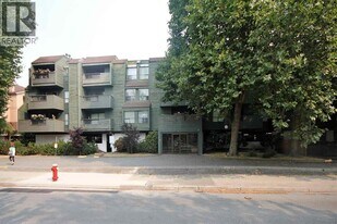 8591 Westminster Hwy in Richmond, BC - Building Photo