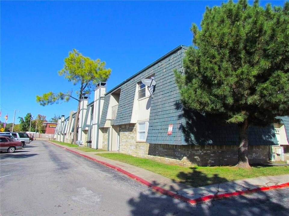 Rockwell Terrace Apartments in Oklahoma City, OK - Foto de edificio