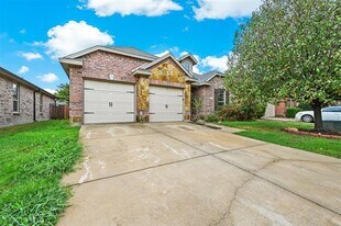 5809 Deck House Rd in Fort Worth, TX - Building Photo