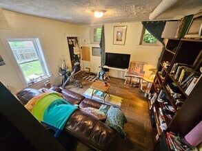 1599 Fallowfield Ave in Pittsburgh, PA - Building Photo - Building Photo