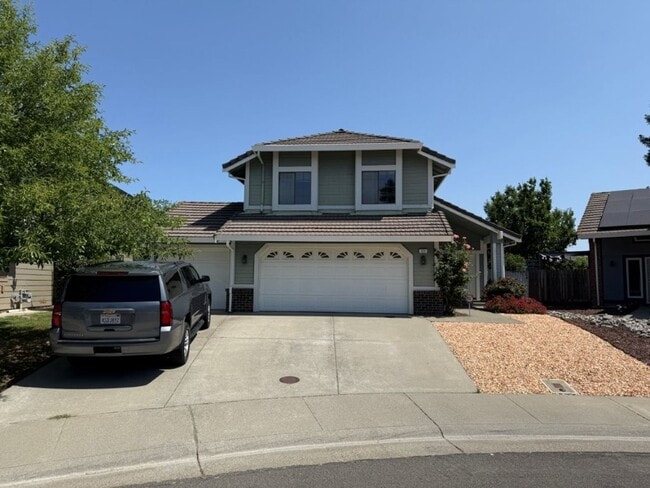 220 Joy Ct