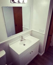 502 Vale Ave, Unit 3c in Parchment, MI - Building Photo - Building Photo