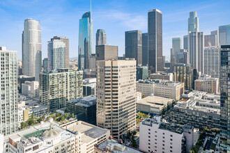 Sky Lofts in Los Angeles, CA - Building Photo - Building Photo