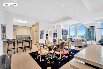 252 7th Ave in New York, NY - Foto de edificio - Building Photo