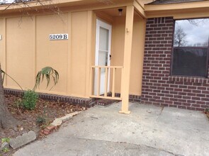 5209 Napoleon Dr in North Charleston, SC - Building Photo - Building Photo
